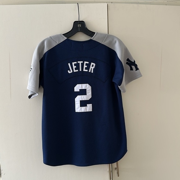 Nike - Picture 1 of 5